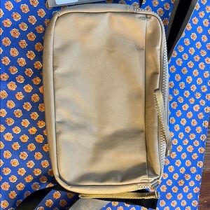 Everlane Recycled Nylon Cross Body Bag NWT